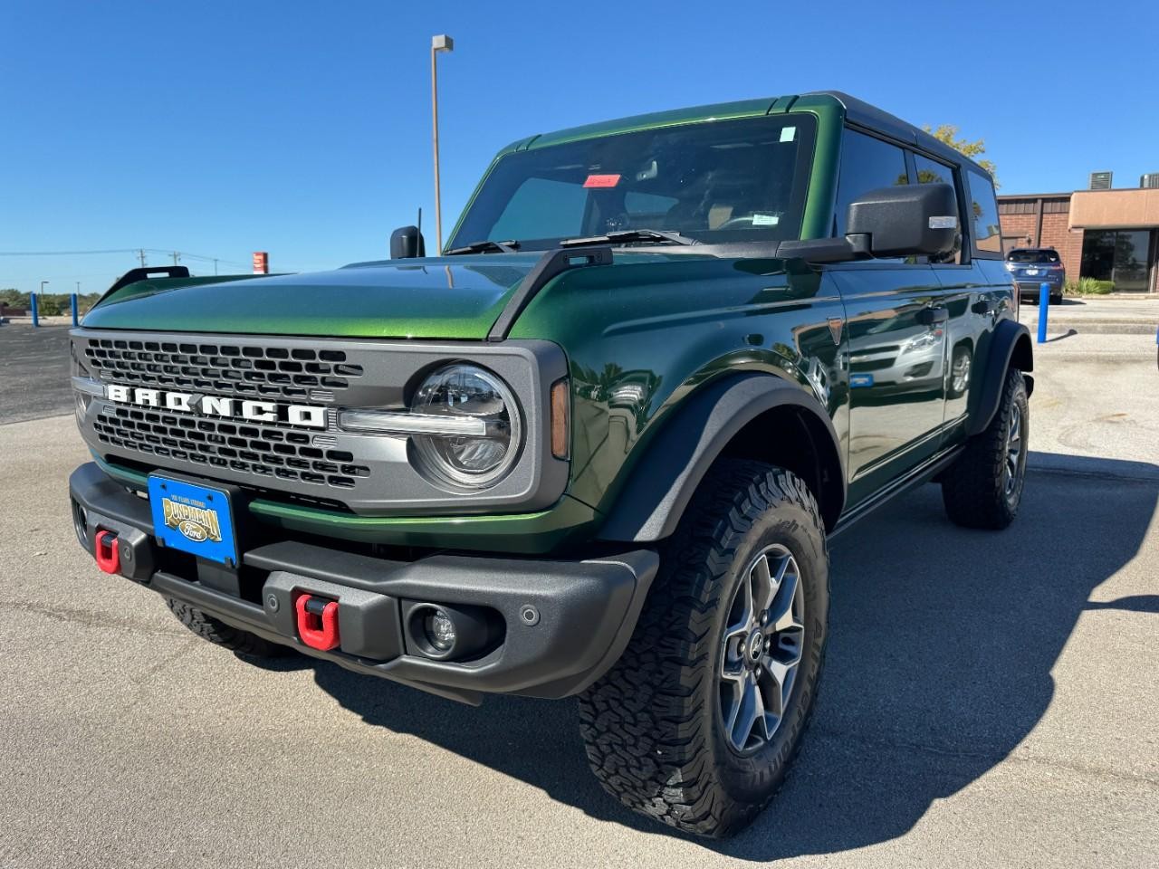 Ford Bronco Vehicle Full-screen Gallery Image 08