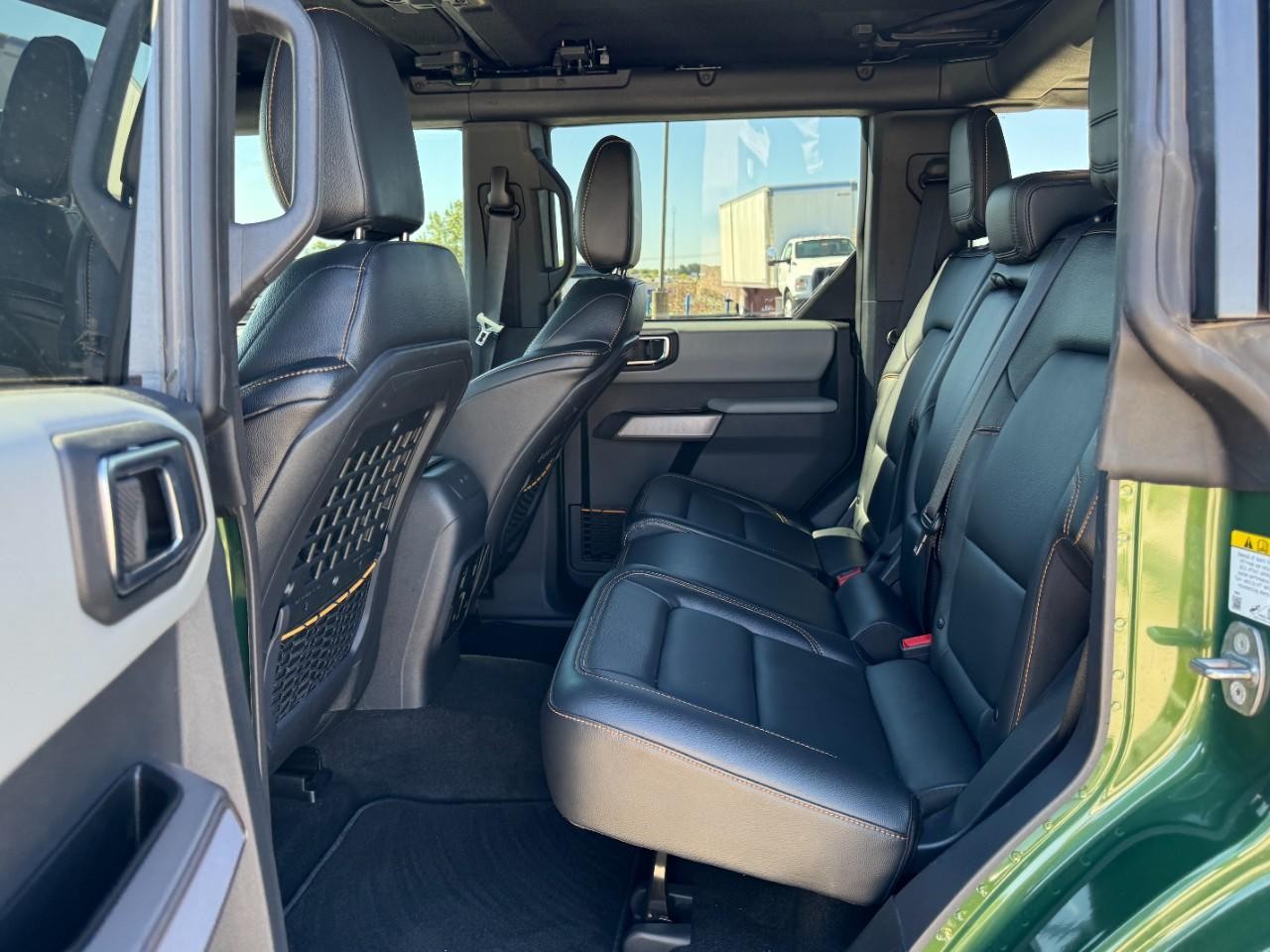 Ford Bronco Vehicle Full-screen Gallery Image 10