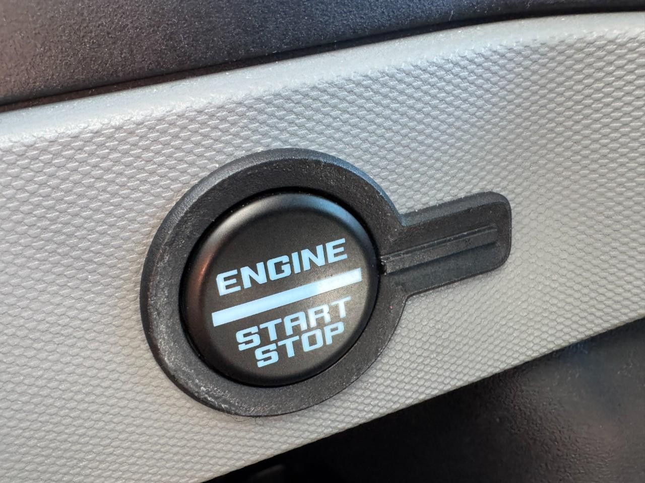 Ford Bronco Vehicle Full-screen Gallery Image 22