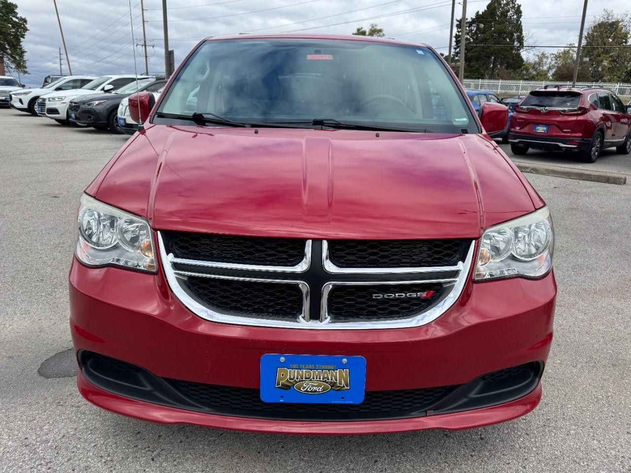 Dodge Grand Caravan Vehicle Full-screen Gallery Image 09