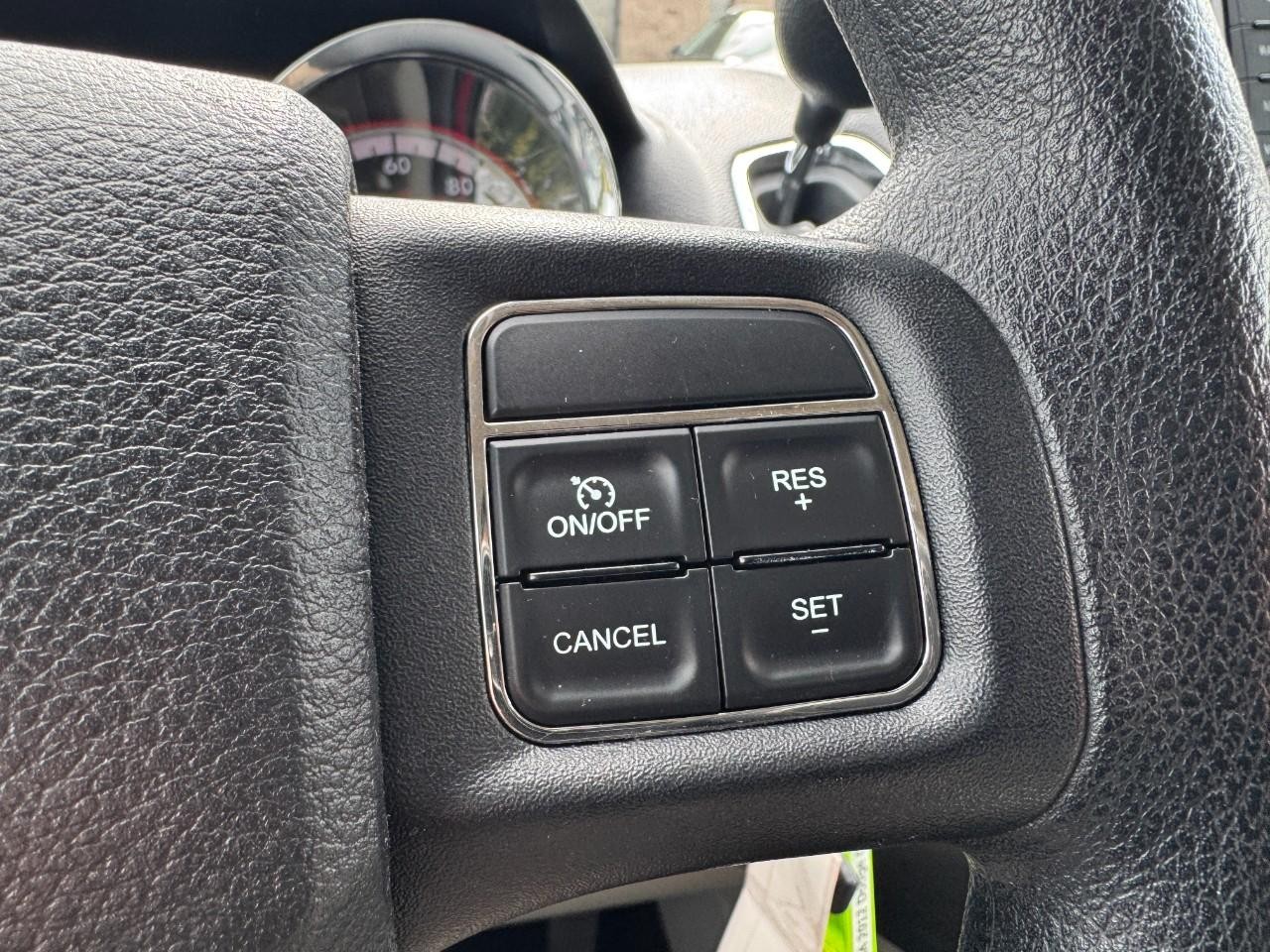 Dodge Grand Caravan Vehicle Full-screen Gallery Image 19