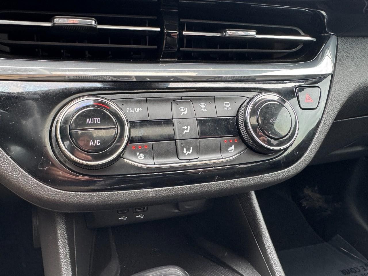 Buick Envista Vehicle Full-screen Gallery Image 19