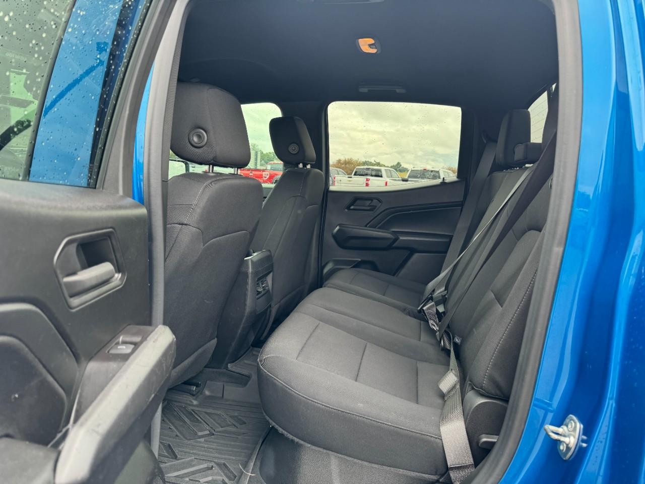 Chevrolet Colorado Vehicle Full-screen Gallery Image 10