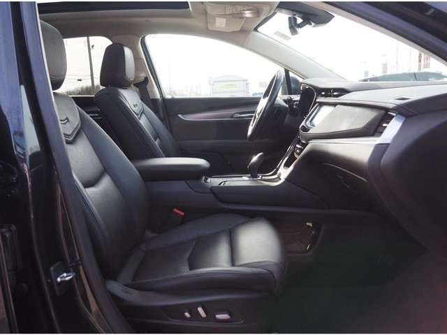 2019 Cadillac XT5 Luxury AWD photo