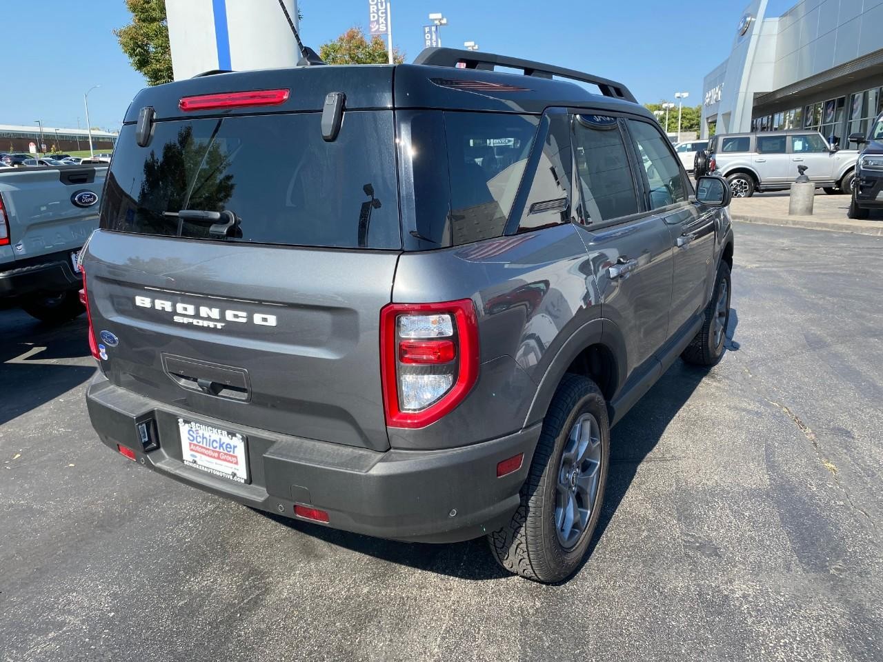 Ford Bronco Sport Vehicle Full-screen Gallery Image 03