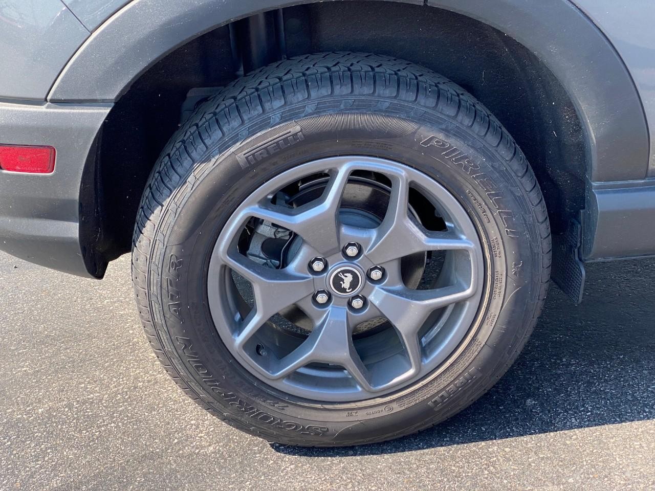 Ford Bronco Sport Vehicle Full-screen Gallery Image 04