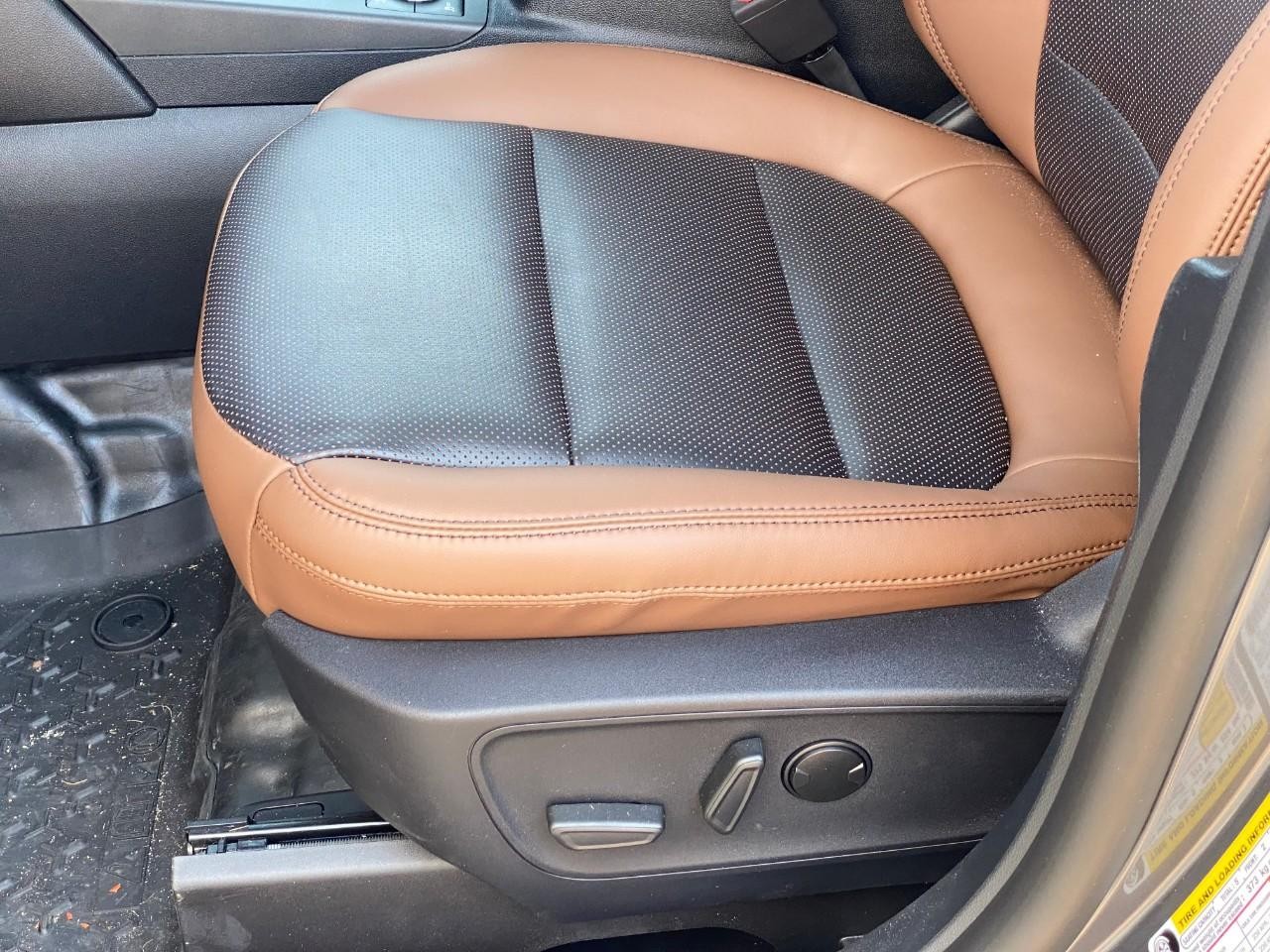 Ford Bronco Sport Vehicle Full-screen Gallery Image 12