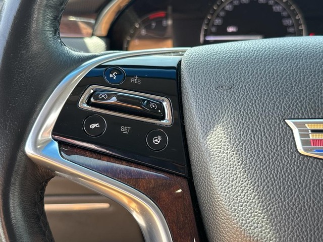 2017 Cadillac XTS Luxury photo