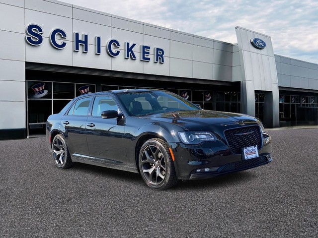 more details - chrysler 300