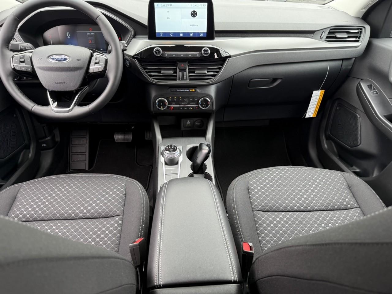 Ford Escape Vehicle Full-screen Gallery Image 06