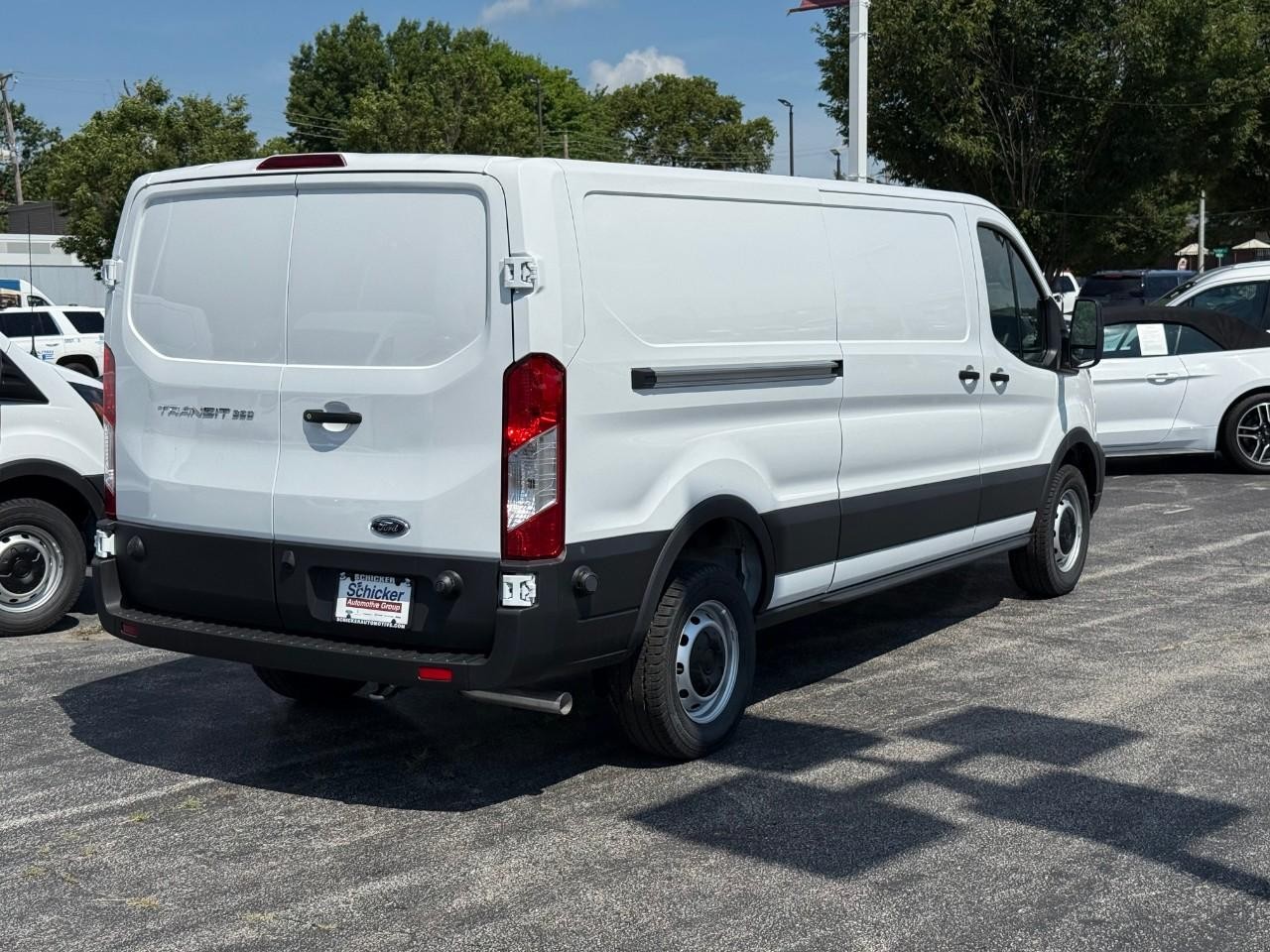 Ford Transit Cargo Van Vehicle Full-screen Gallery Image 03