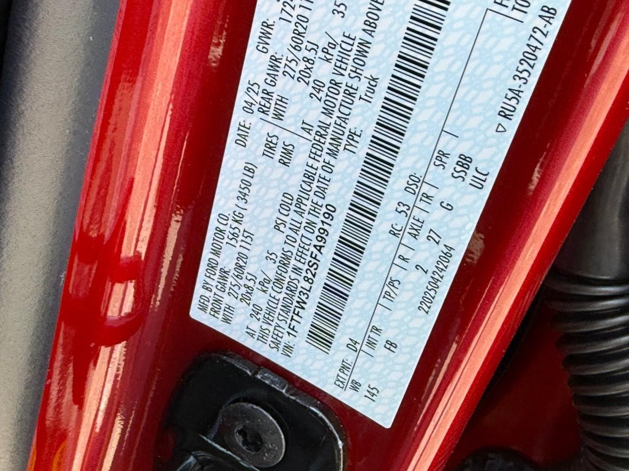 Ford F-150 Vehicle Full-screen Gallery Image 17