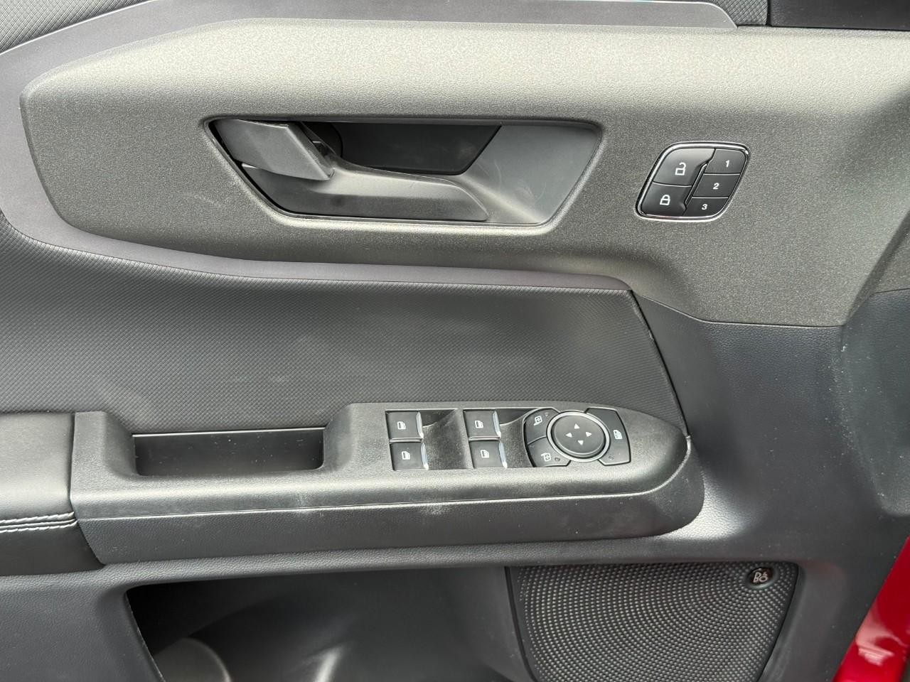 Ford Bronco Sport Vehicle Full-screen Gallery Image 10