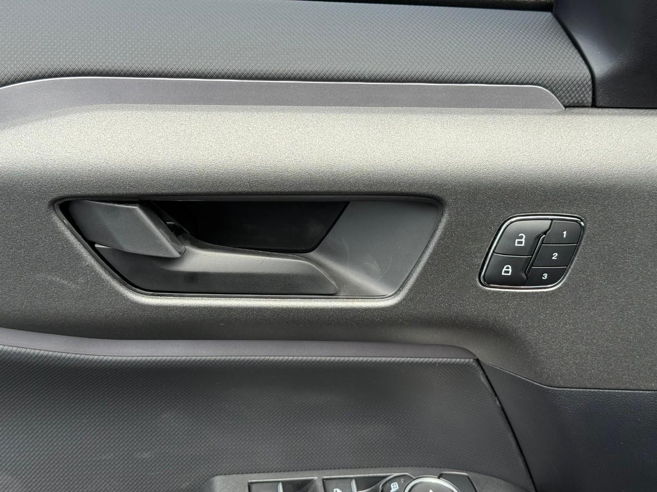 Ford Bronco Sport Vehicle Full-screen Gallery Image 11