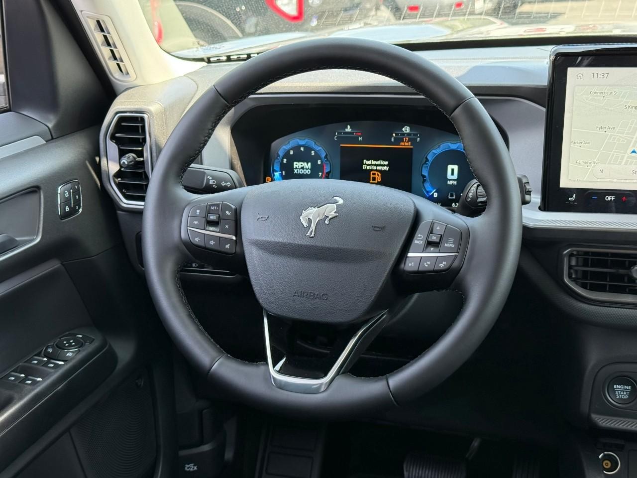 Ford Bronco Sport Vehicle Full-screen Gallery Image 07