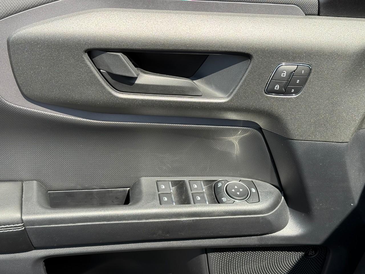 Ford Bronco Sport Vehicle Full-screen Gallery Image 10