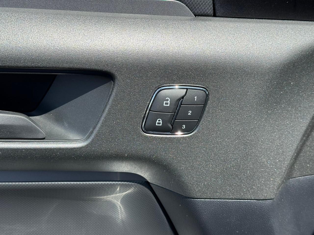 Ford Bronco Sport Vehicle Full-screen Gallery Image 11