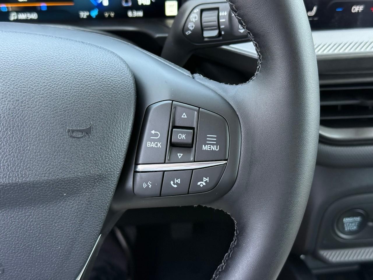 Ford Bronco Sport Vehicle Full-screen Gallery Image 15