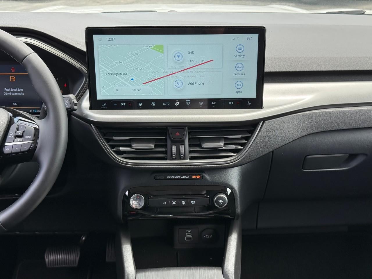 Ford Escape Vehicle Full-screen Gallery Image 07