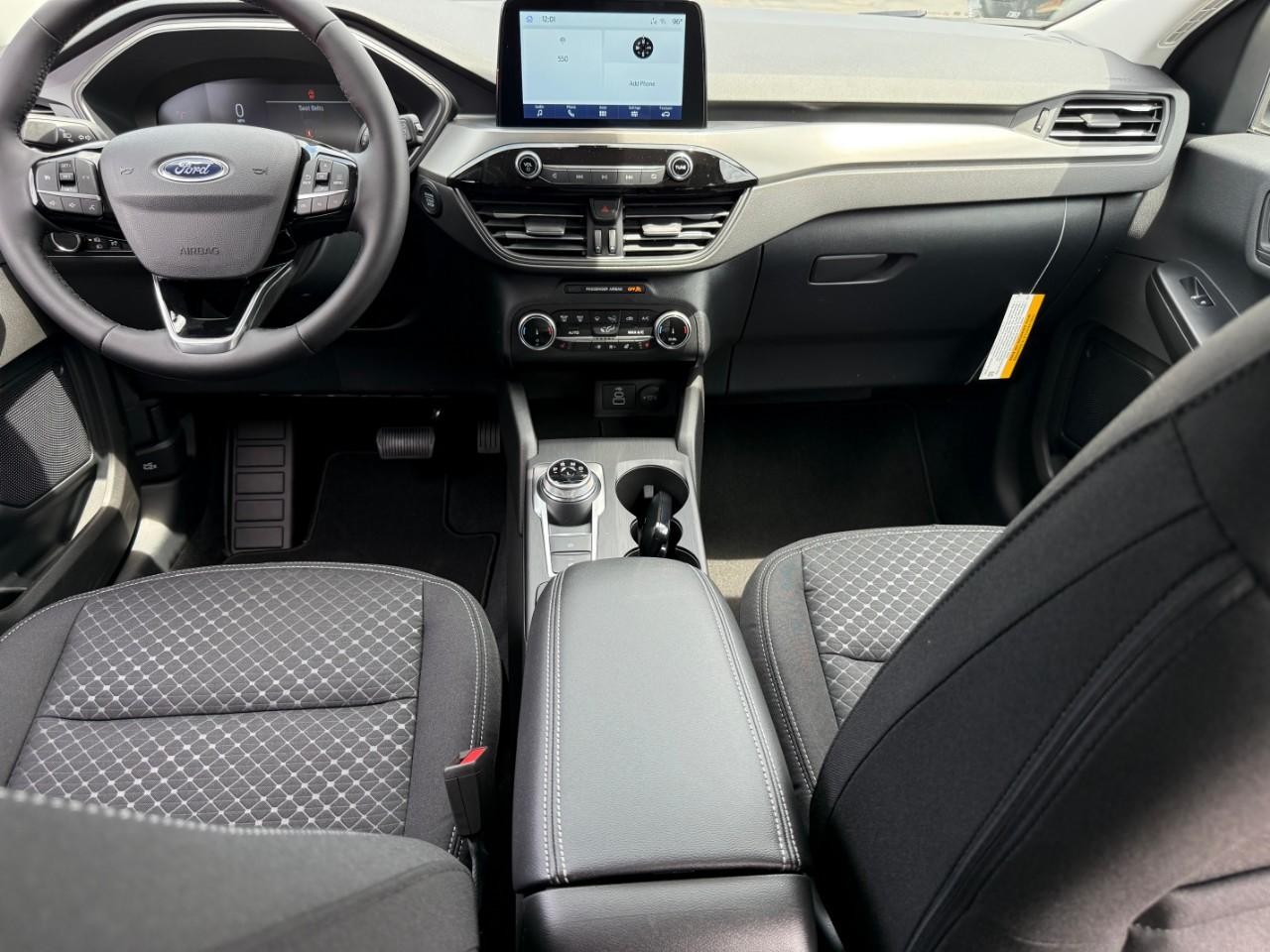 Ford Escape Vehicle Full-screen Gallery Image 06
