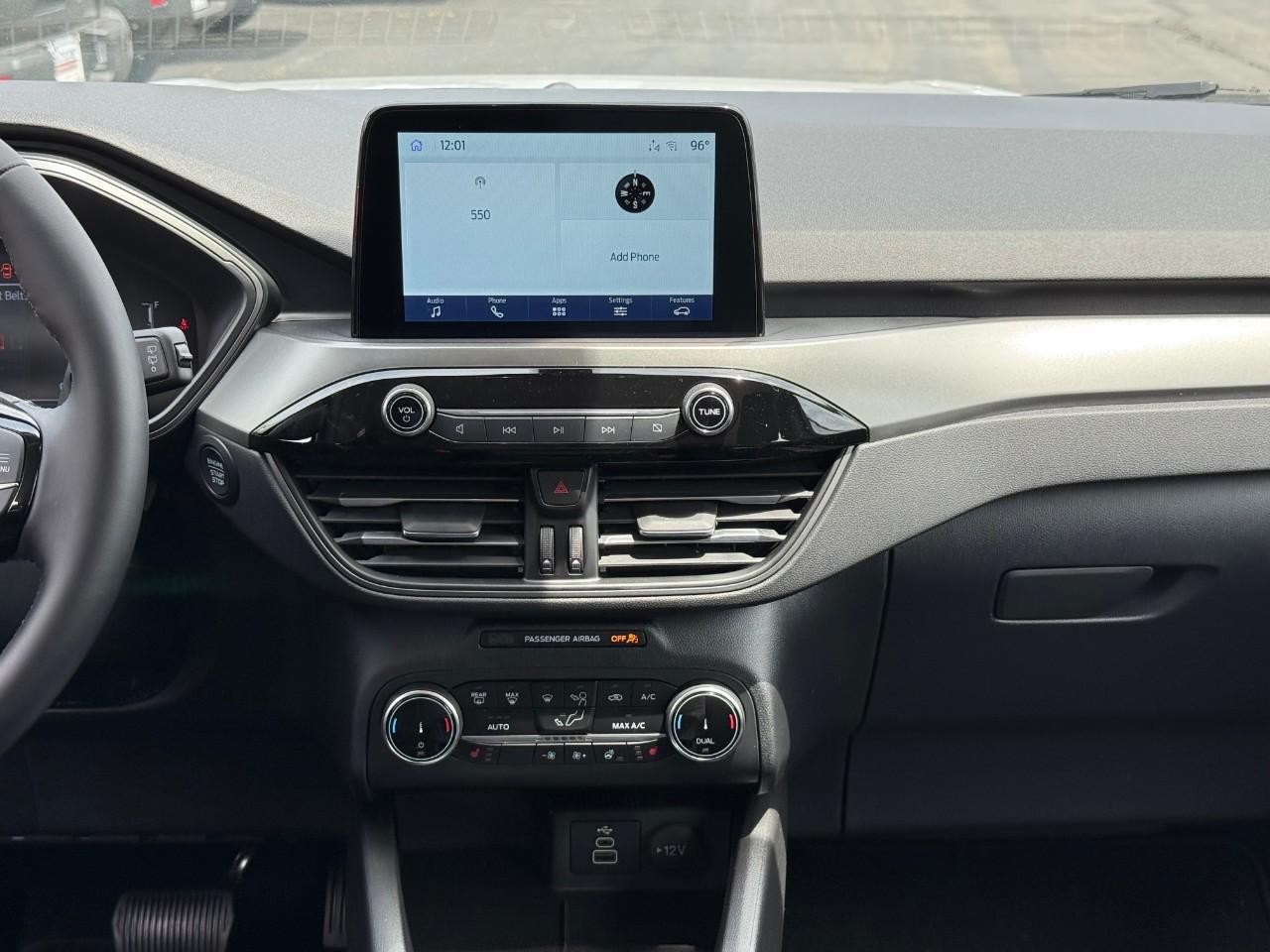 Ford Escape Vehicle Full-screen Gallery Image 08