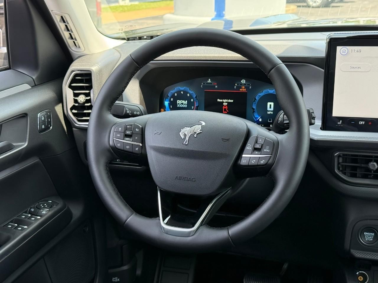 Ford Bronco Sport Vehicle Full-screen Gallery Image 07