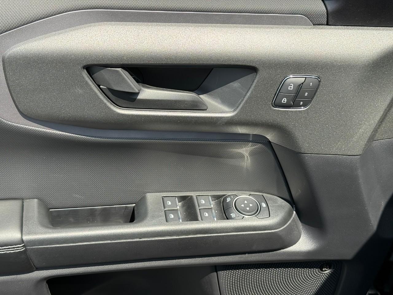 Ford Bronco Sport Vehicle Full-screen Gallery Image 10