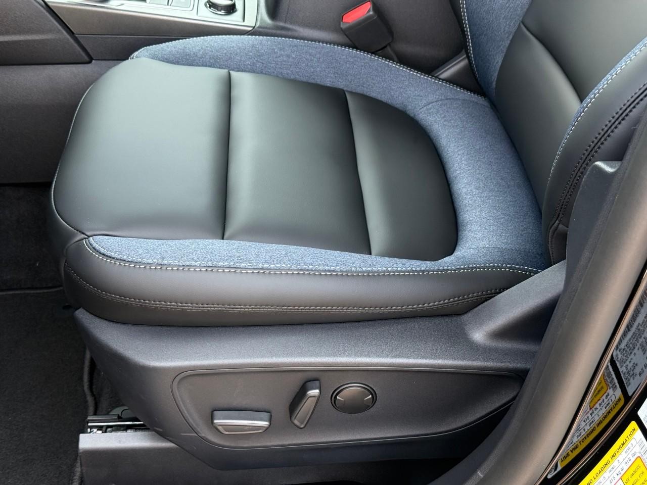 Ford Bronco Sport Vehicle Full-screen Gallery Image 12