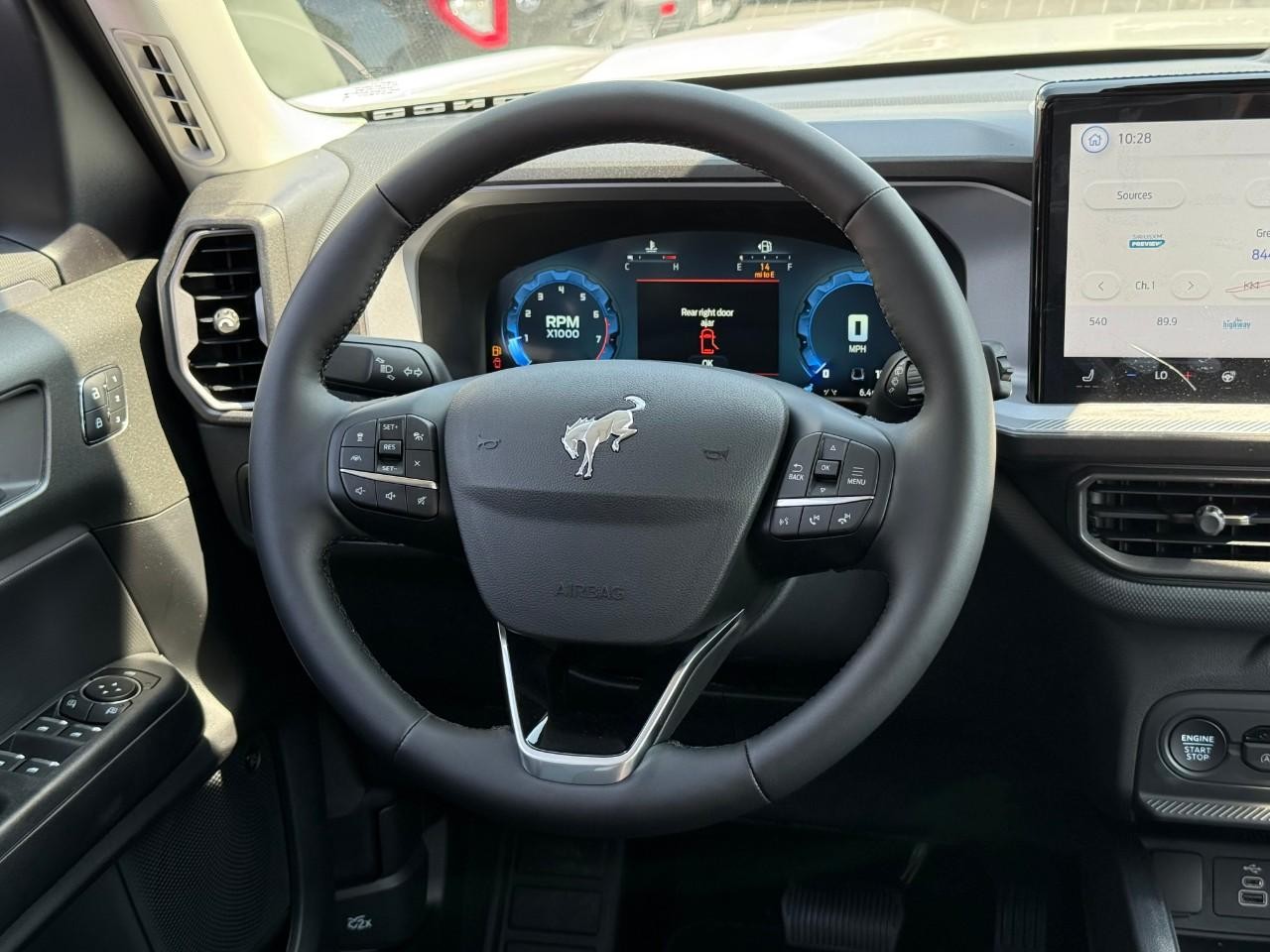 Ford Bronco Sport Vehicle Full-screen Gallery Image 07