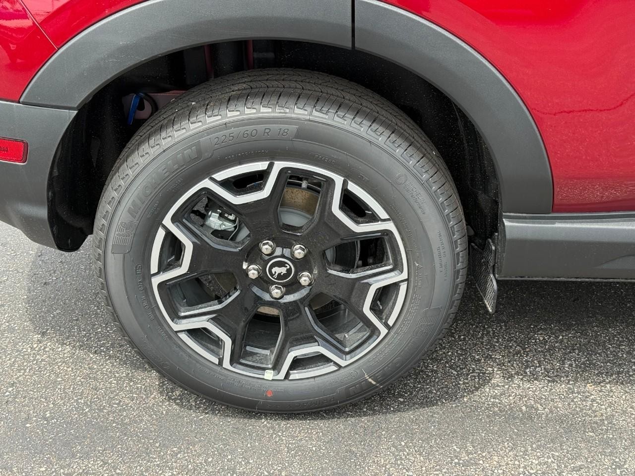 Ford Bronco Sport Vehicle Full-screen Gallery Image 04