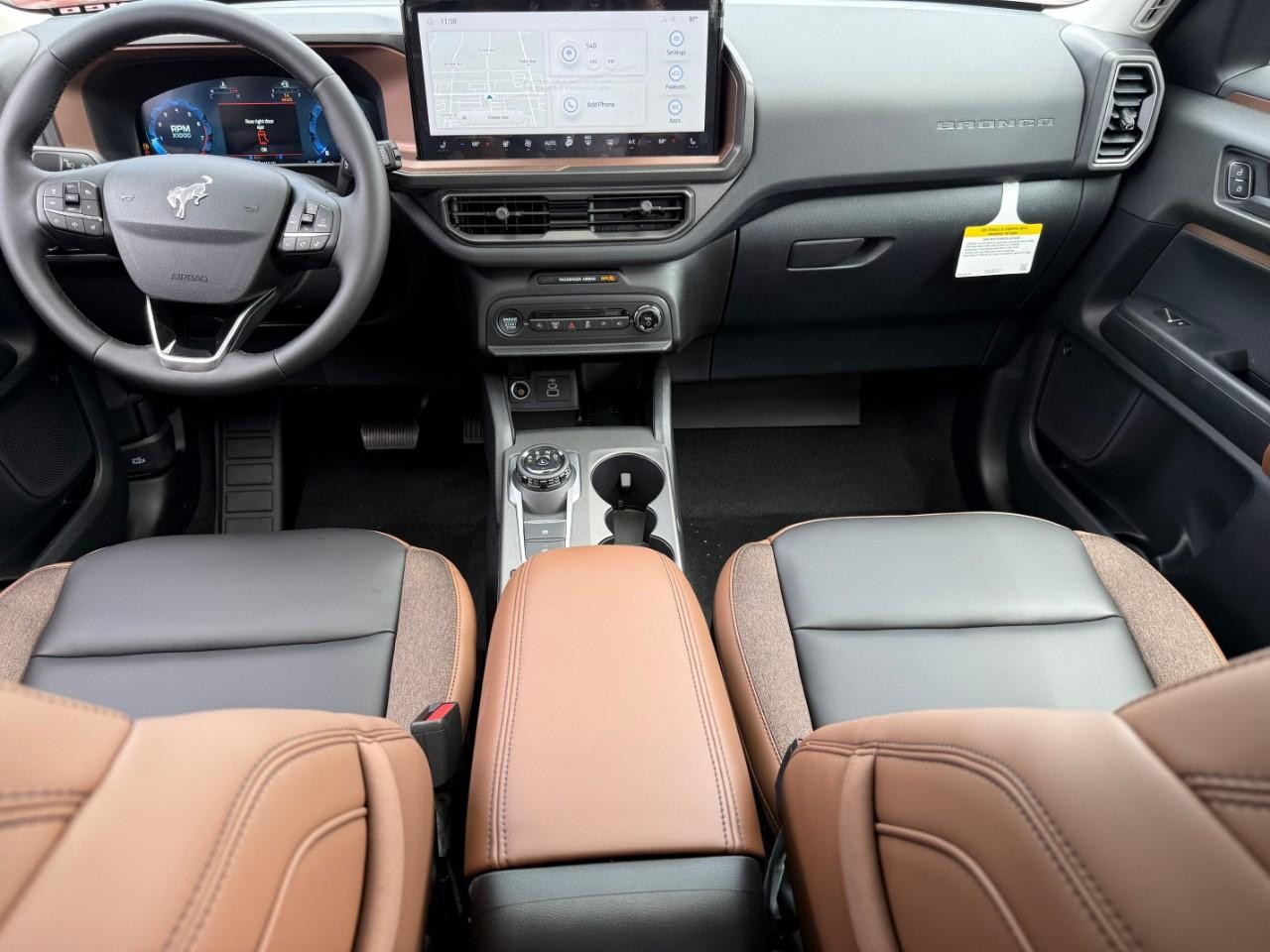 Ford Bronco Sport Vehicle Full-screen Gallery Image 06