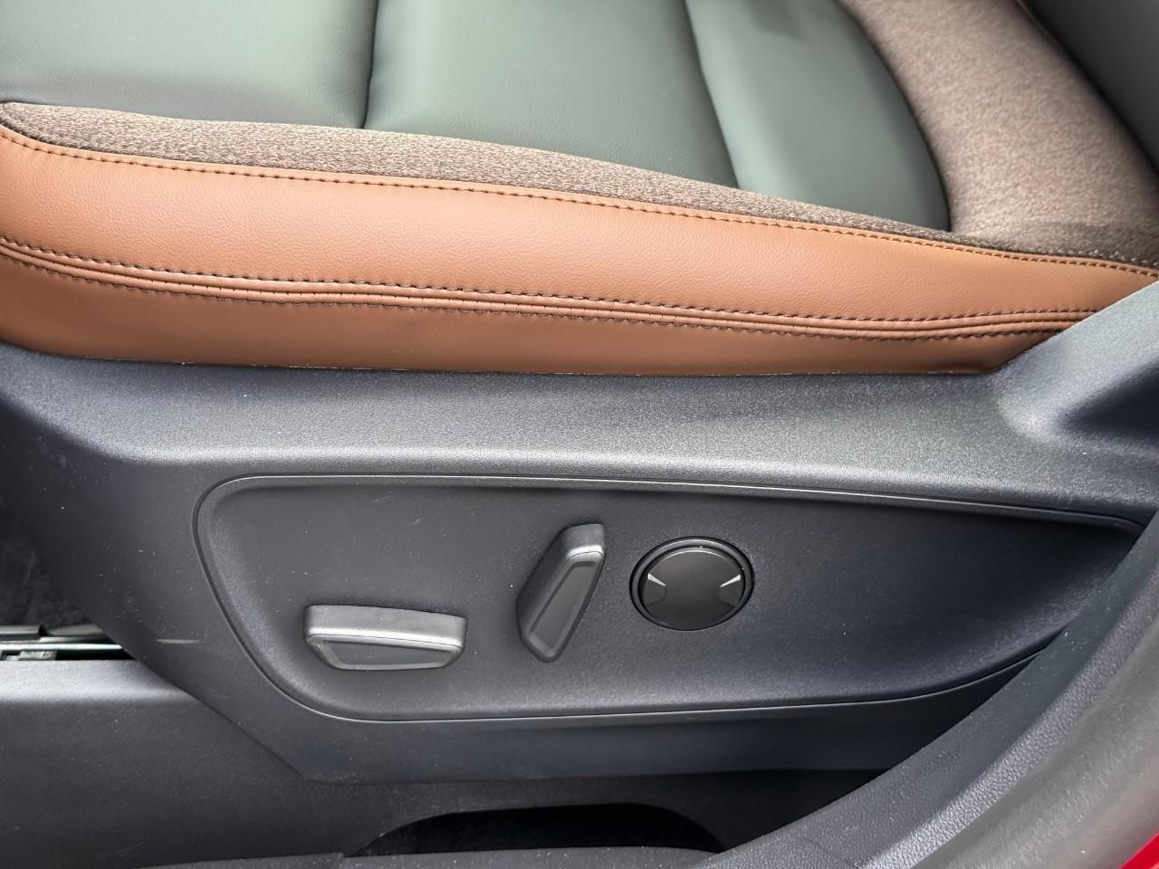 Ford Bronco Sport Vehicle Full-screen Gallery Image 13