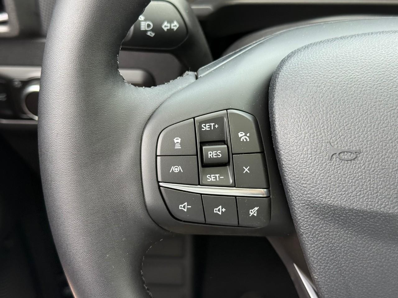 Ford Bronco Sport Vehicle Full-screen Gallery Image 14