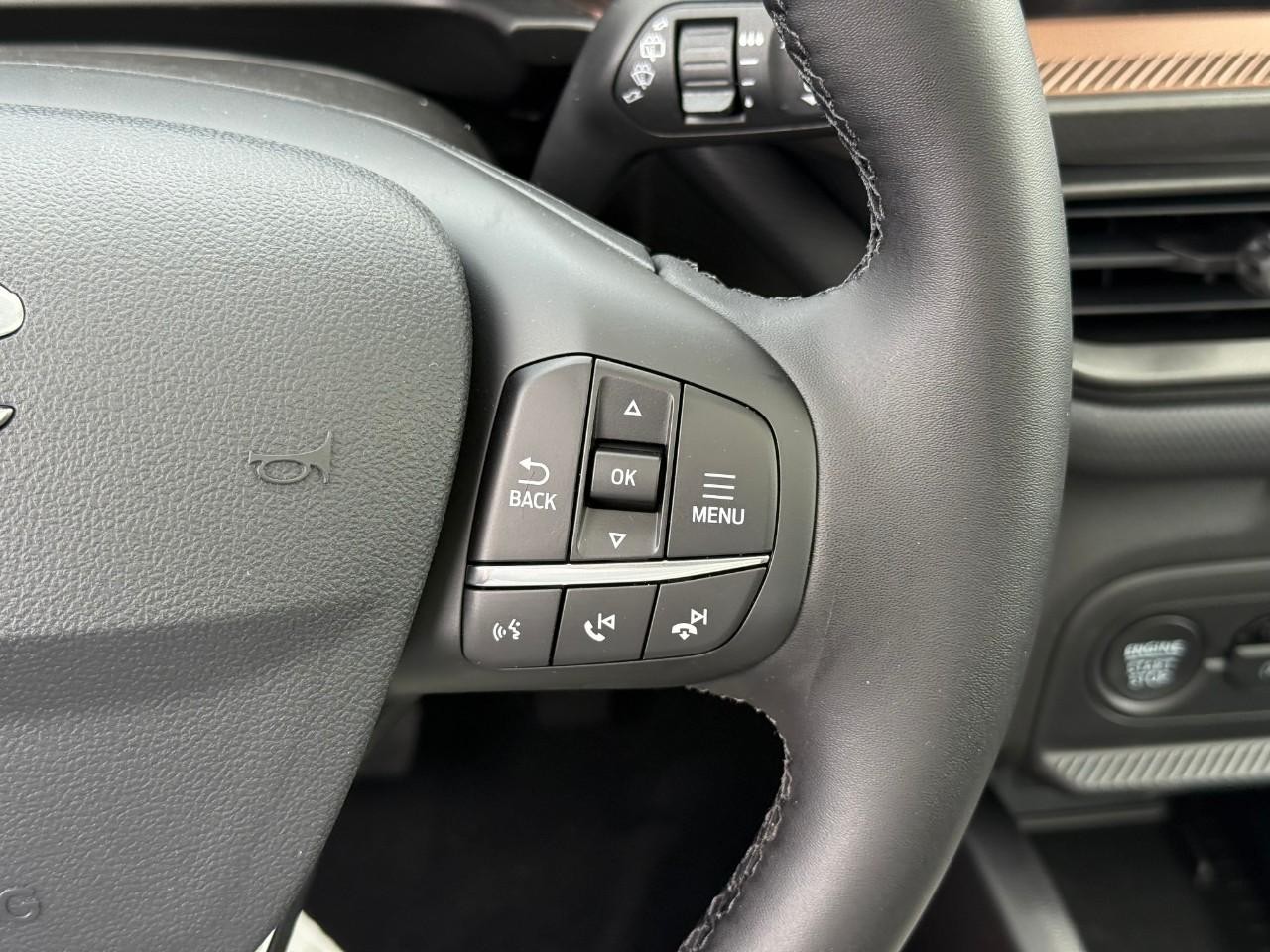 Ford Bronco Sport Vehicle Full-screen Gallery Image 15