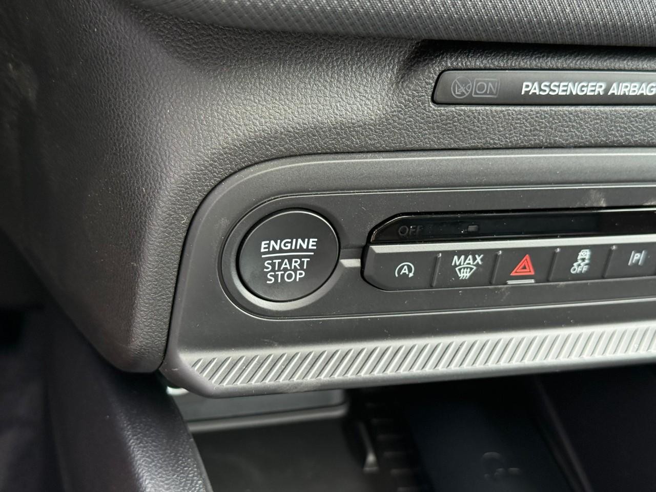 Ford Bronco Sport Vehicle Full-screen Gallery Image 17