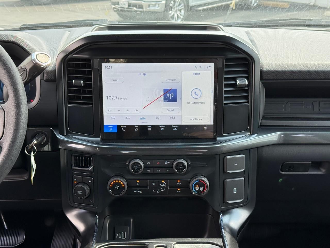 Ford F-150 Vehicle Full-screen Gallery Image 07