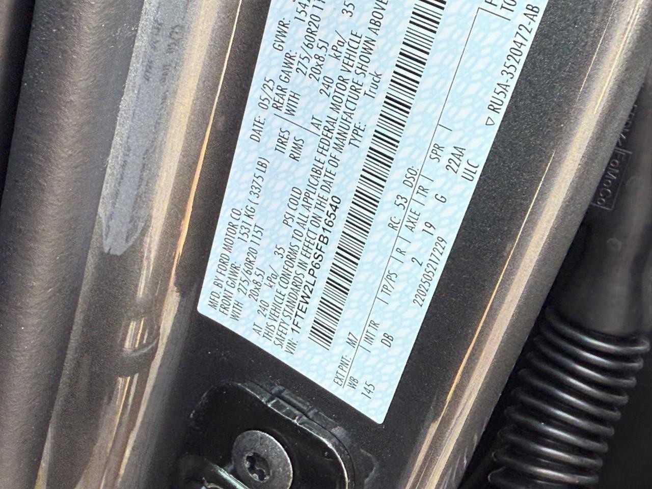 Ford F-150 Vehicle Full-screen Gallery Image 15