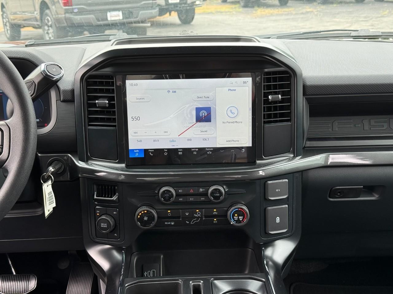 Ford F-150 Vehicle Full-screen Gallery Image 08