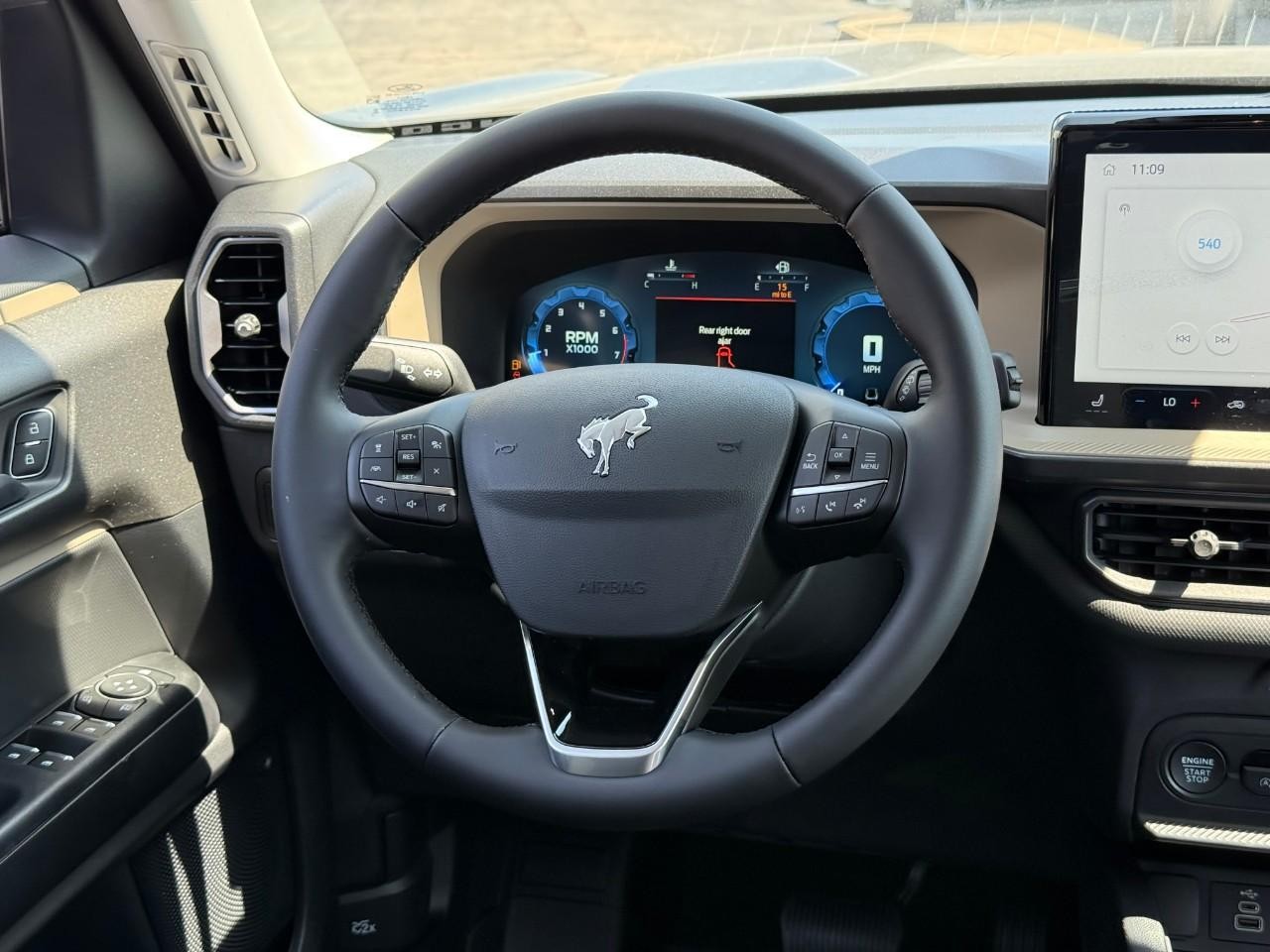 Ford Bronco Sport Vehicle Full-screen Gallery Image 07