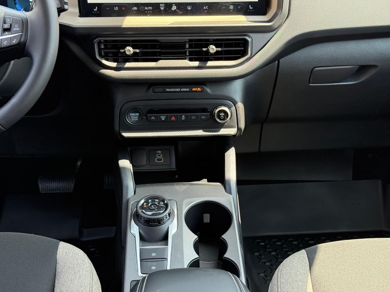 Ford Bronco Sport Vehicle Full-screen Gallery Image 09