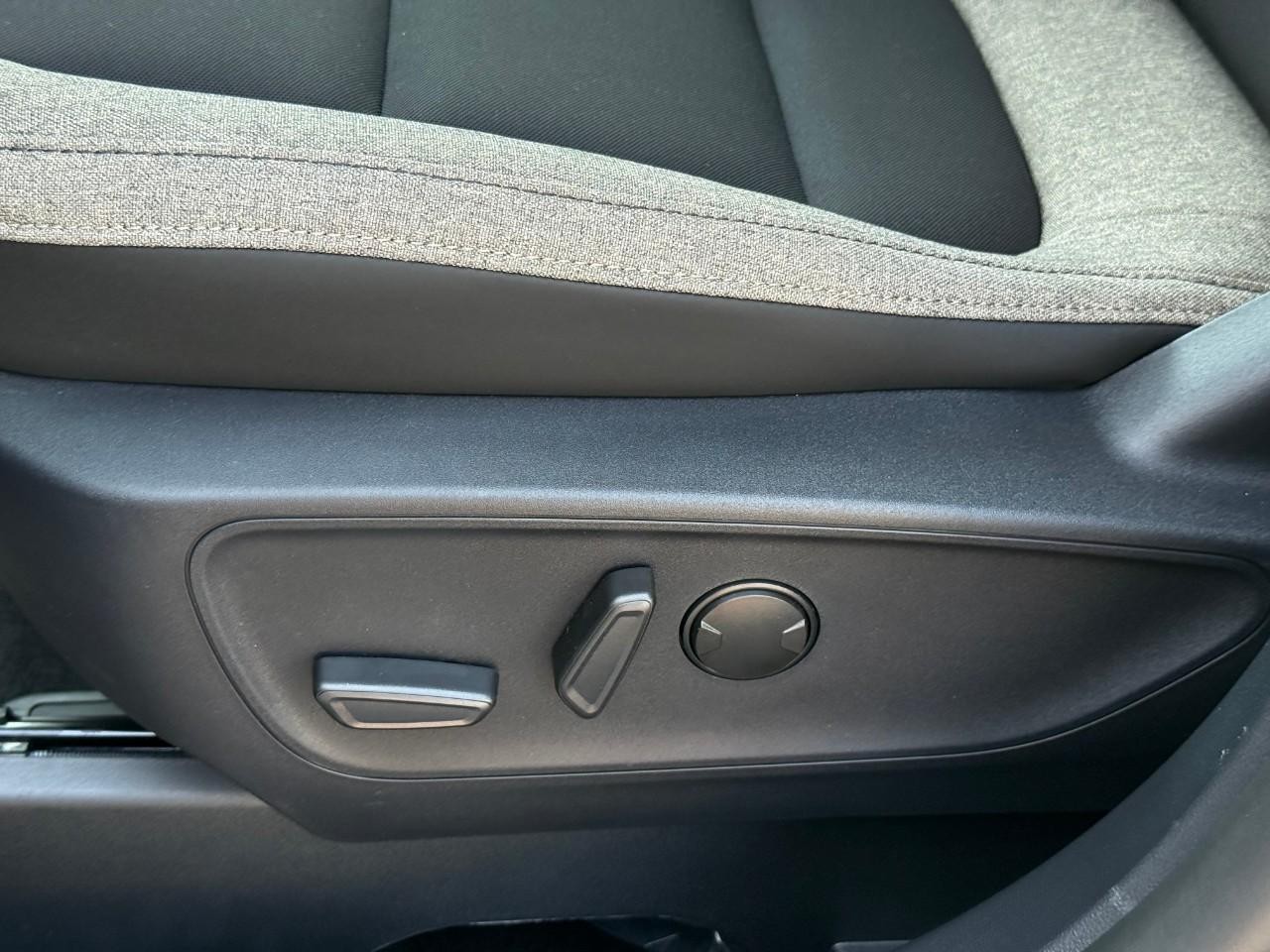 Ford Bronco Sport Vehicle Full-screen Gallery Image 13