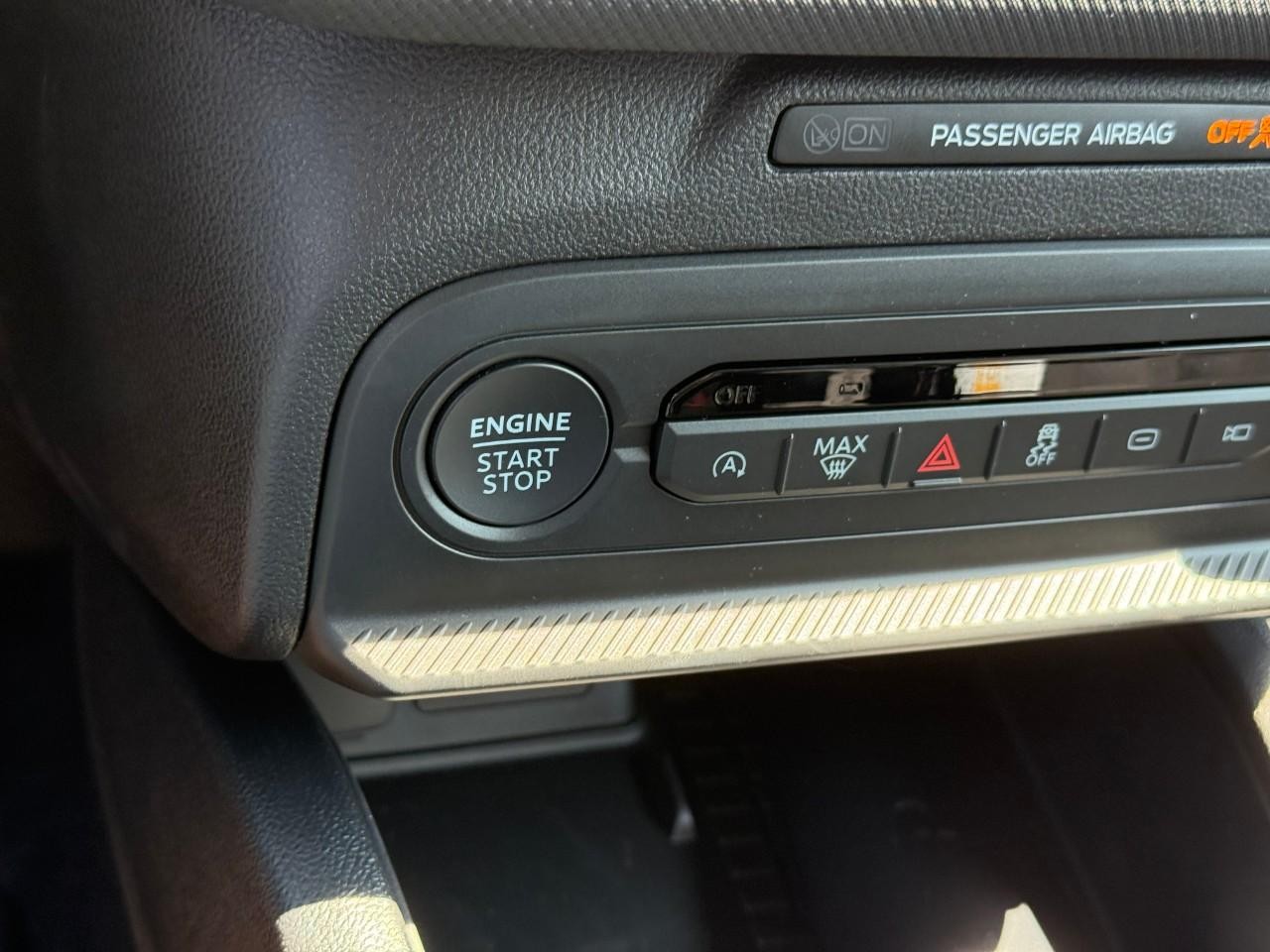 Ford Bronco Sport Vehicle Full-screen Gallery Image 17