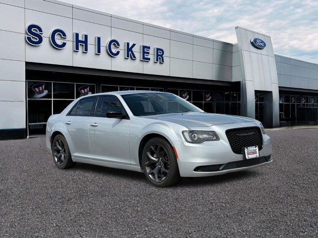 St. Louis MO 2021 Chrysler 300 more details - chrysler 300