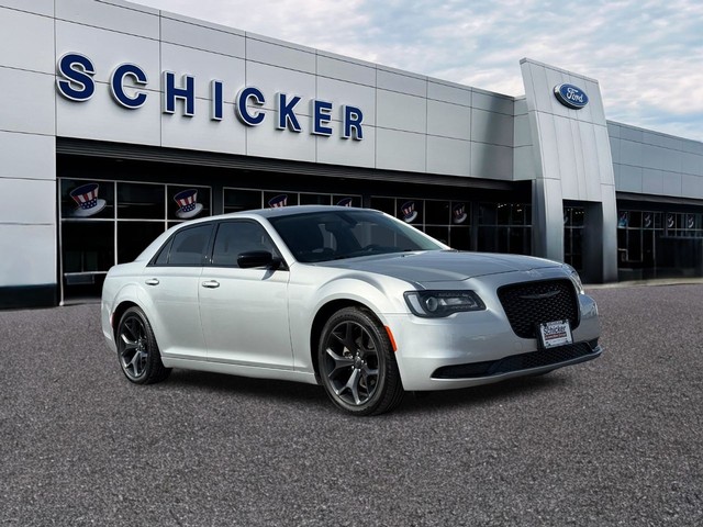 St. Louis MO 2021 Chrysler 300 more details - chrysler 300