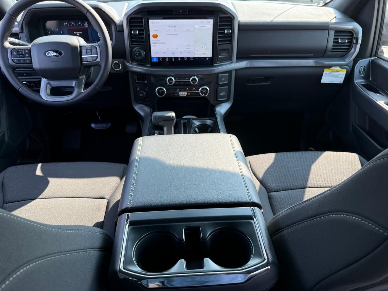 Ford F-150 Vehicle Full-screen Gallery Image 06