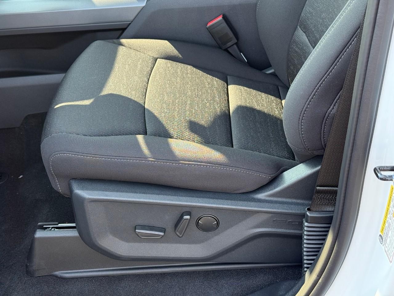 Ford F-150 Vehicle Full-screen Gallery Image 11