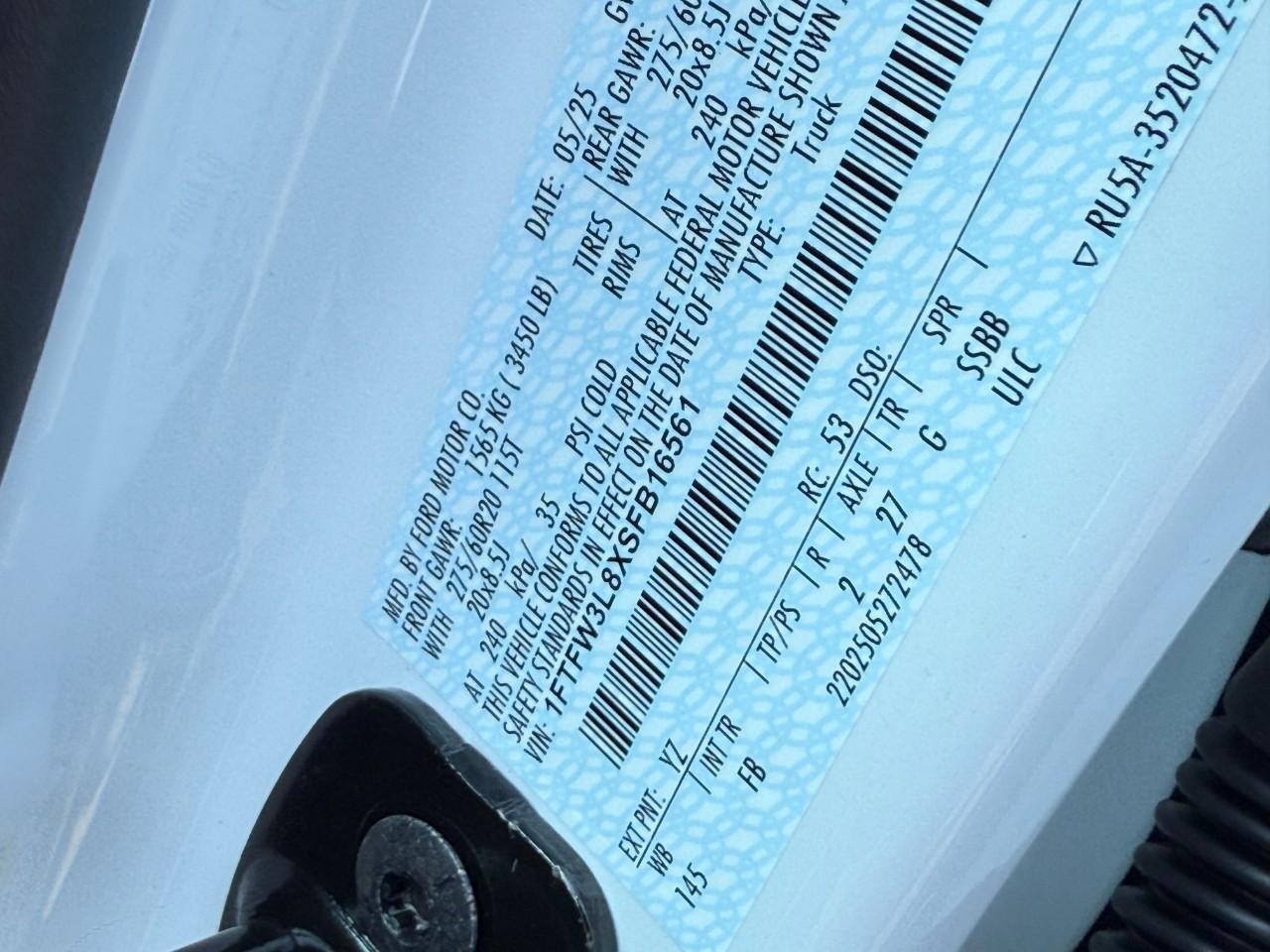 Ford F-150 Vehicle Full-screen Gallery Image 18