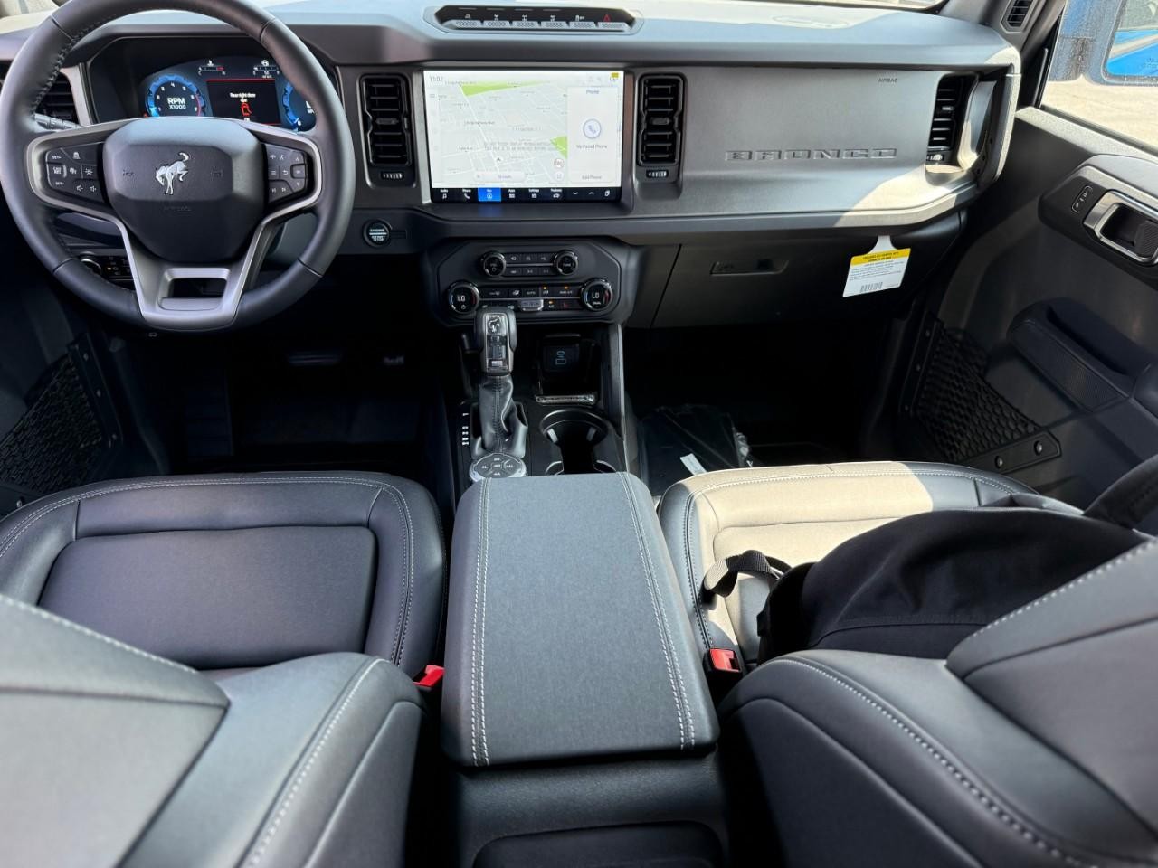 Ford Bronco Vehicle Full-screen Gallery Image 05