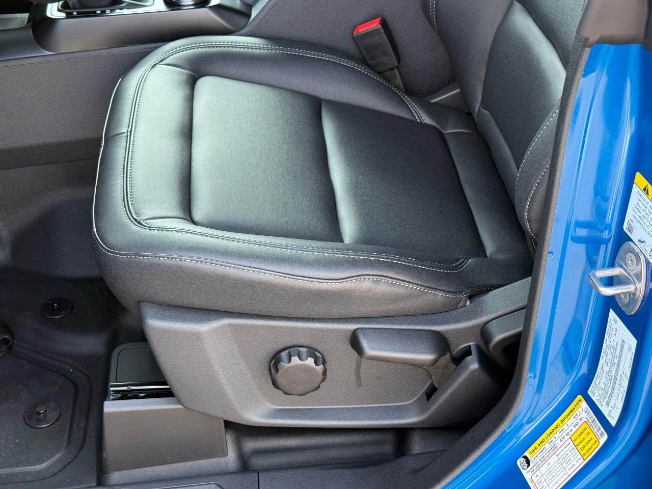 Ford Bronco Vehicle Full-screen Gallery Image 10