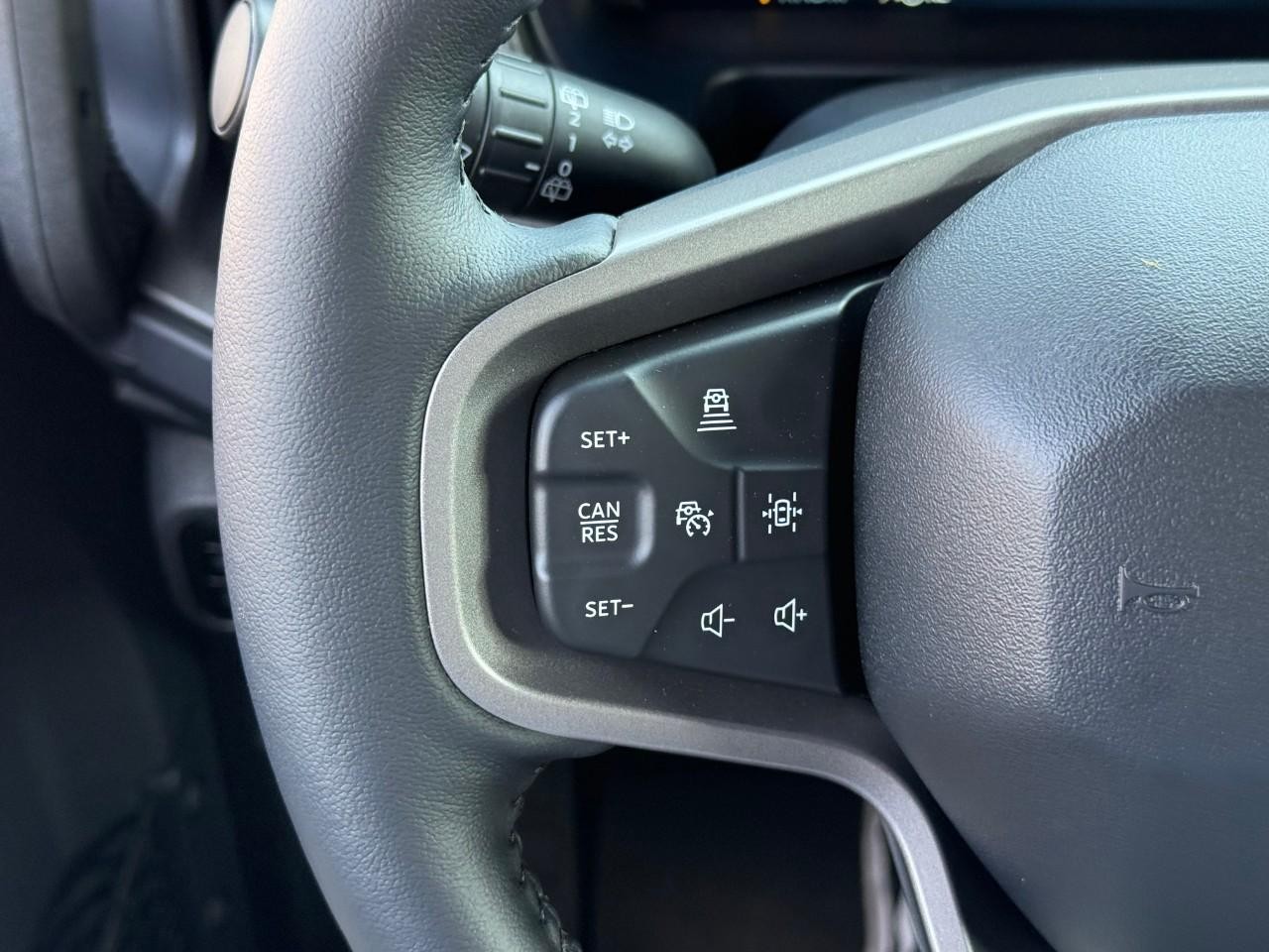 Ford Bronco Vehicle Full-screen Gallery Image 12